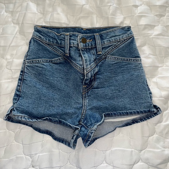 Denim Levi Shorts - Picture 1 of 4